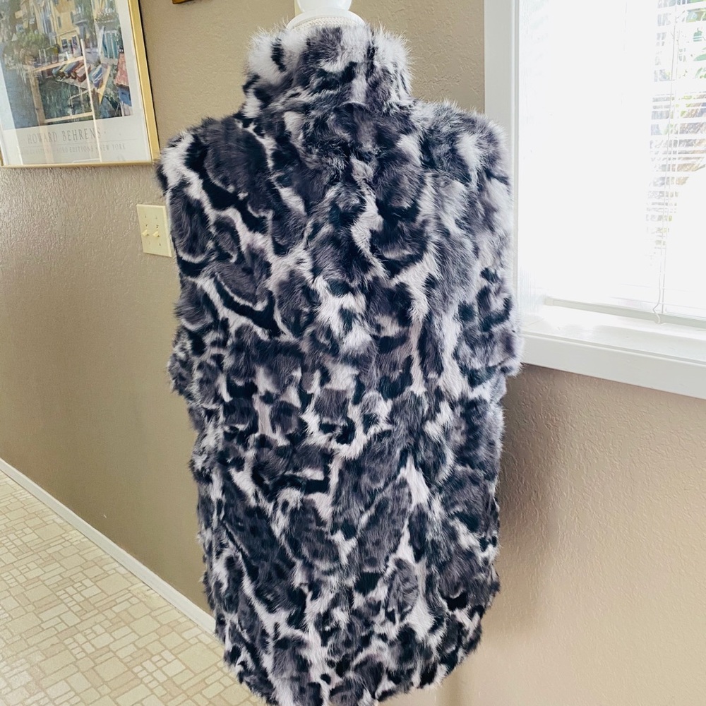 Metric Knits reversible rabbit fur vest, Sz. L - Picture 5 of 16